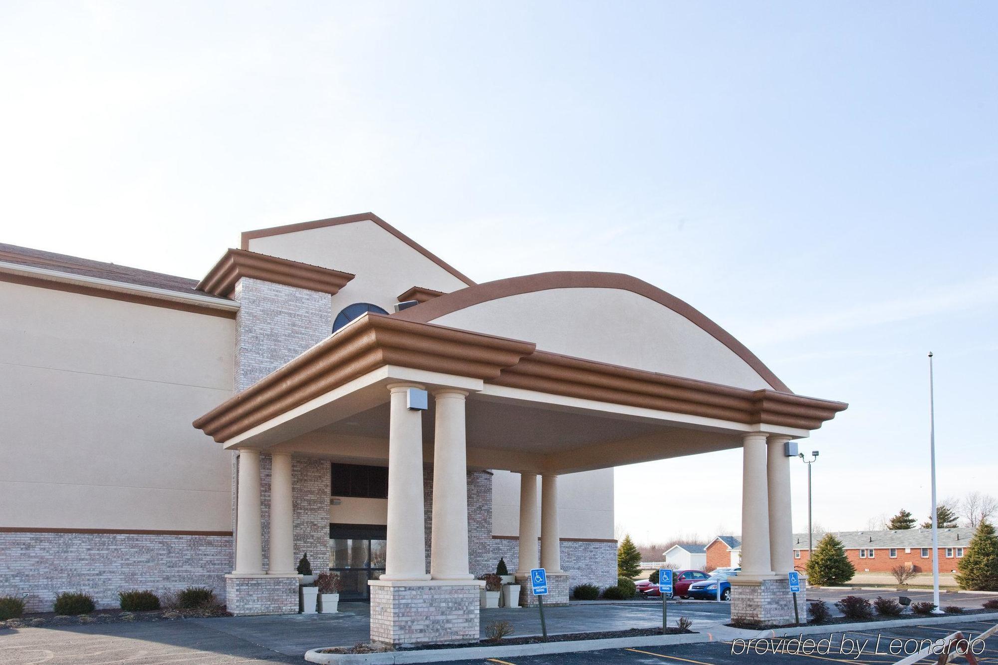 沃西翁快捷假日&套房酒店 Wauseon 外观 照片